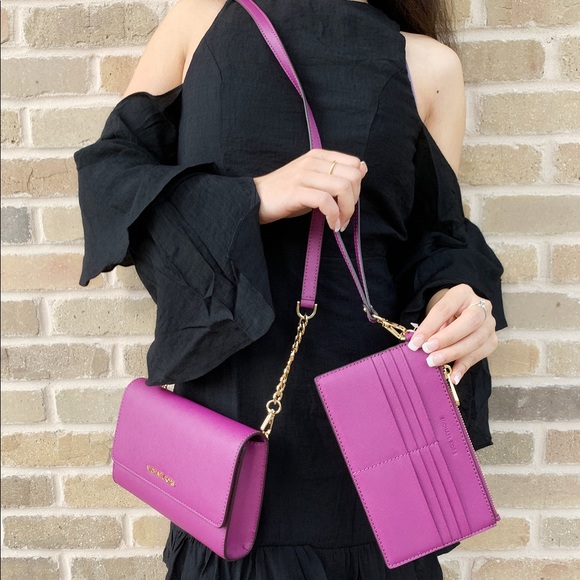 💕Michael kors crossbody &free clutch insert - Picture 2 of 6